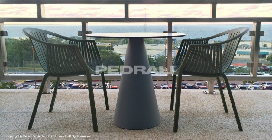 Кресло пластиковое PEDRALI Tatami зеленый
