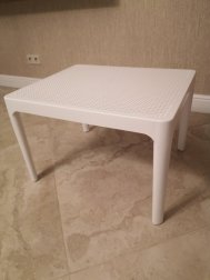 Столик пластиковый журнальный Sky Side Table