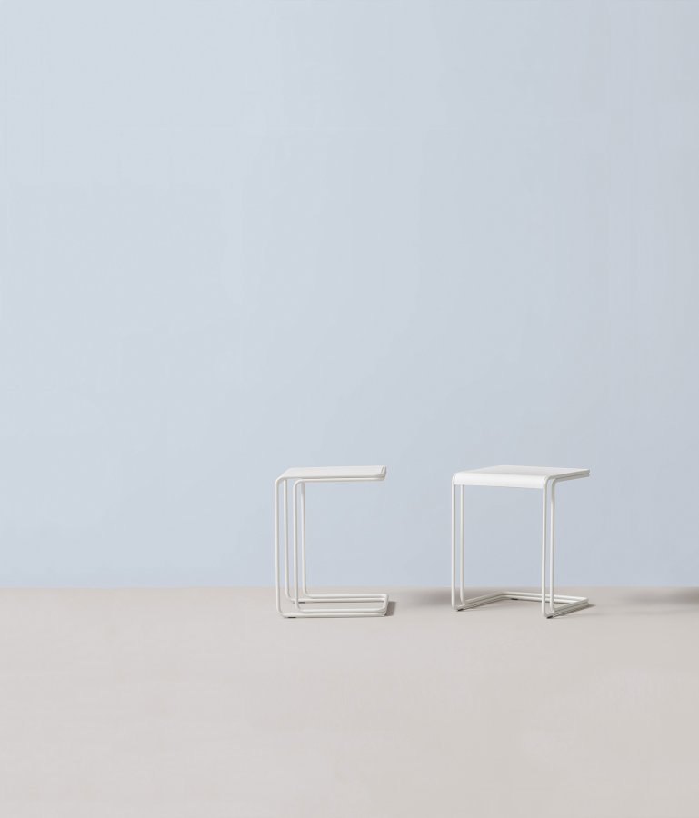 Столик журнальный Side table
