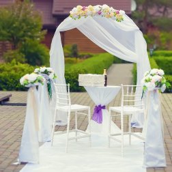 Стул пластиковый полубарный Siesta Contract Chiavari Bar 65 белый