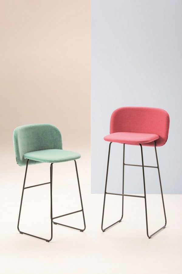 Стул полубарный с обивкой Chairs & More Chips SL-SG-65