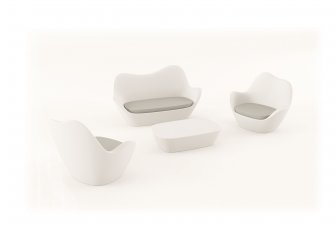 Лаунж-кресло пластиковое с подушкой Sabinas Basic