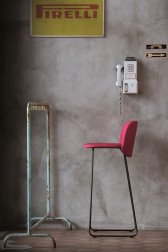 Стул полубарный с обивкой Chairs & More Chips SL-SG-65