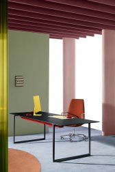 Стол с каналом для протяжки проводов Toa Desk CDX