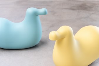 Птица-качалка пластиковая Dodo