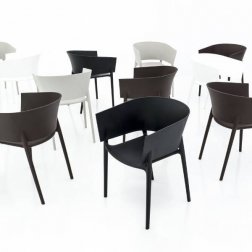 Кресло пластиковое Vondom Africa Basic белый