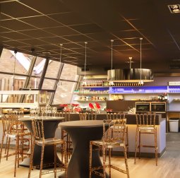 Стул прозрачный барный Siesta Contract Opera Bar 75 янтарный