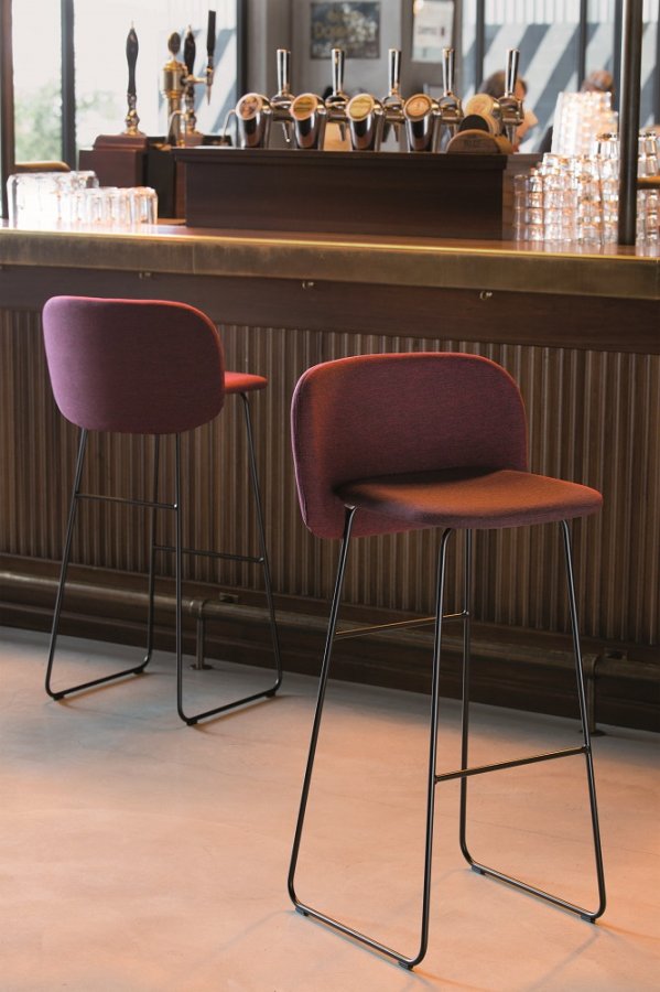 Стул полубарный с обивкой Chairs & More Chips SL-SG-65