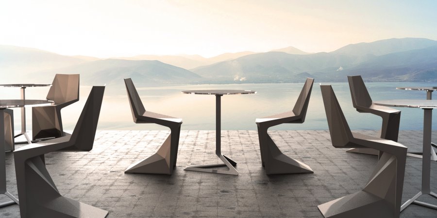 Стул пластиковый Vondom Voxel Basic черный