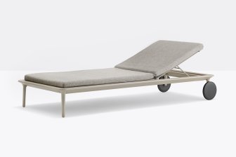 Шезлонг металлический текстиленовый Reva L