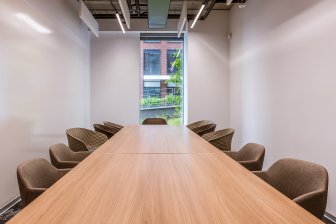 Кресло пластиковое Uni-ka