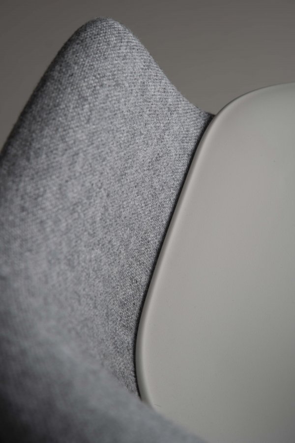 Кресло с обивкой Mani Armshell Fabric 4L