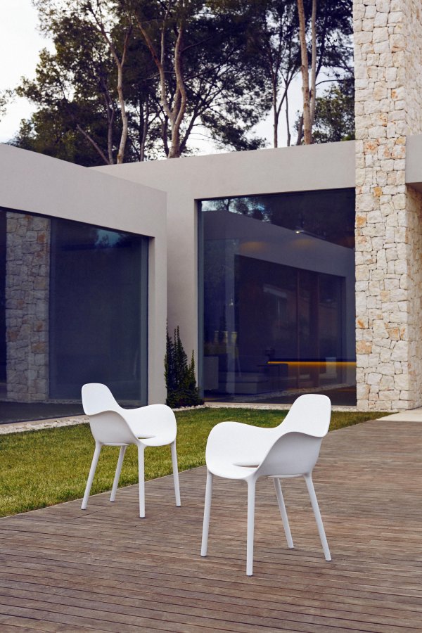 Кресло пластиковое Vondom Sabinas Basic белый