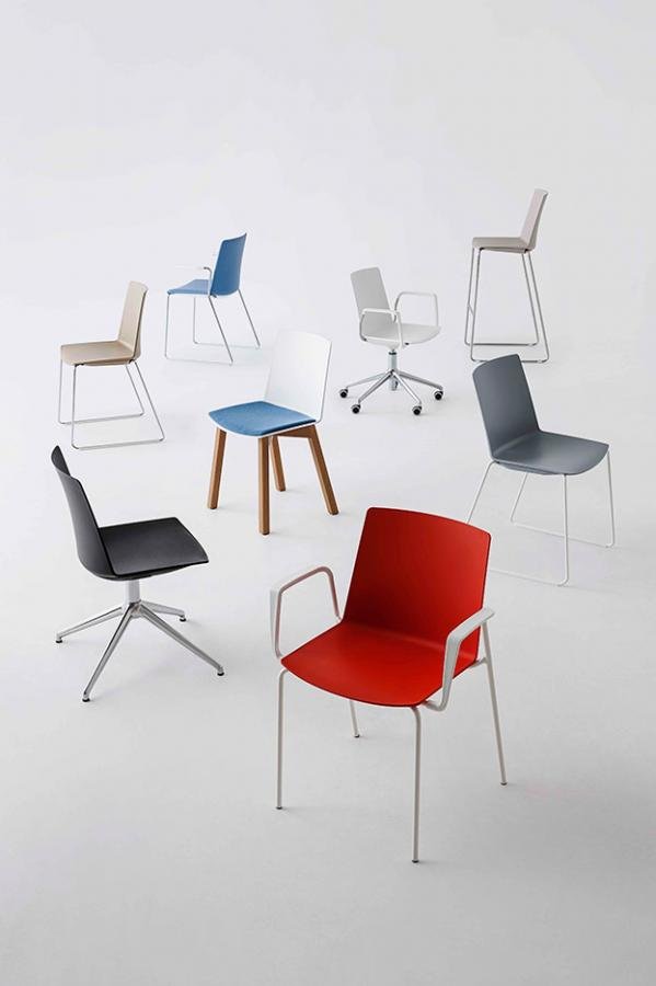 Стул пластиковый Jubel BL
