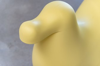 Птица-качалка пластиковая Dodo