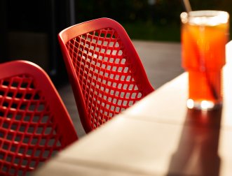 Стул пластиковый барный Siesta Contract Air Bar 75 красный