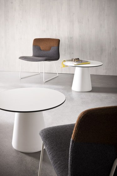 Столик ламинированный кофейный Roller Table