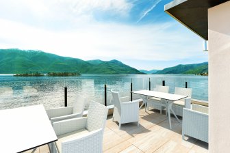 Кресло пластиковое плетеное с подушкой Siesta Contract California белый