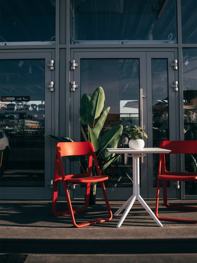 Стол пластиковый складной Sky Folding Table 60, белый, 600х600х740 мм