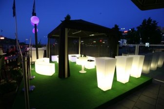 Кашпо пластиковое светящееся Y-Pot Lighting