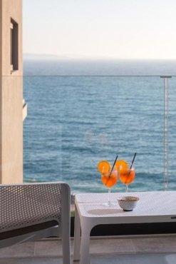 Glow Boutique Hotel & Suites, г. Саранда, Албания