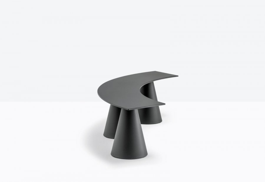 Скамейка полукруглая пластиковая Ikon Bench