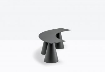 Скамейка полукруглая пластиковая Ikon Bench