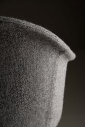 Кресло с обивкой Mani Armshell Fabric 4L
