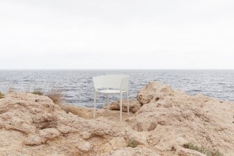 Кресло пластиковое Vondom Africa Basic белый