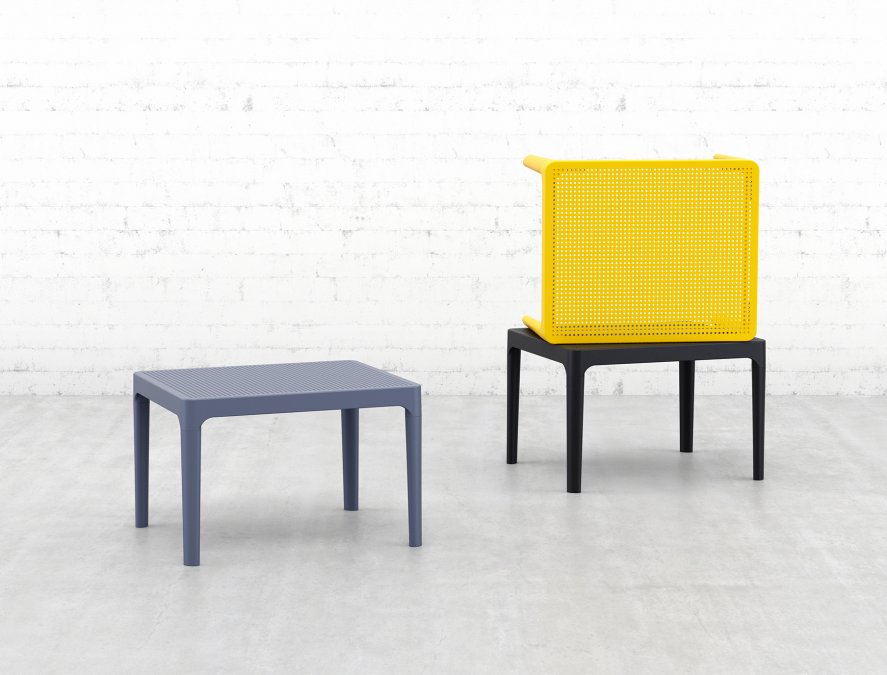 Столик пластиковый журнальный Sky Side Table