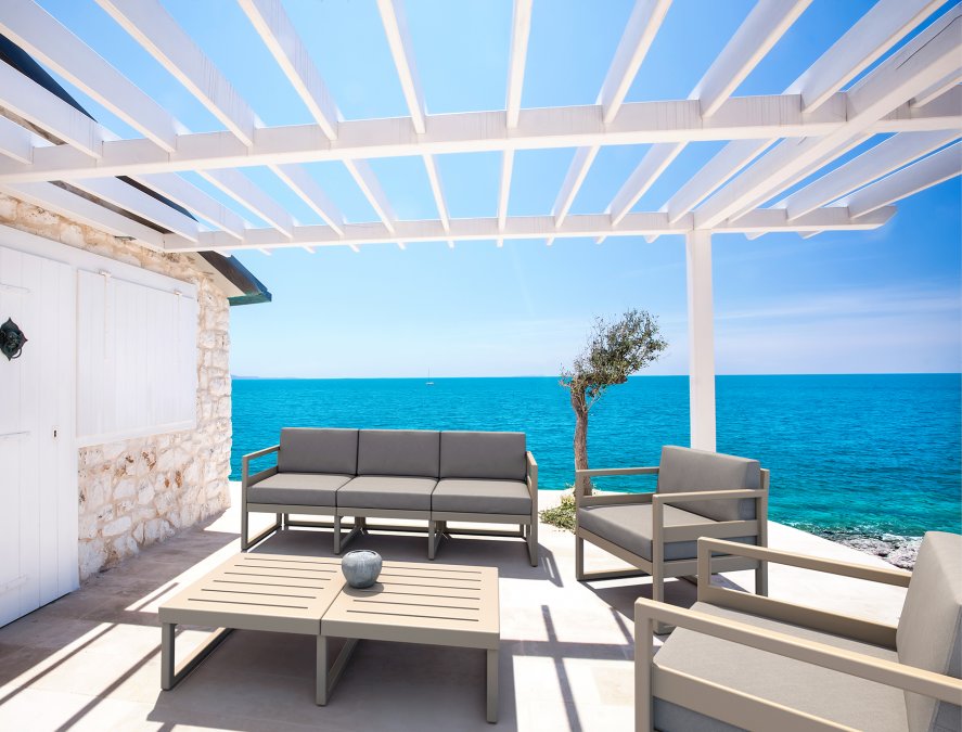 Столик пластиковый журнальный Mykonos