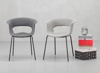 Кресло с обивкой Miss B Pop coated steel frame