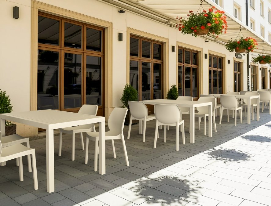 Стул пластиковый Siesta Contract Nora белый