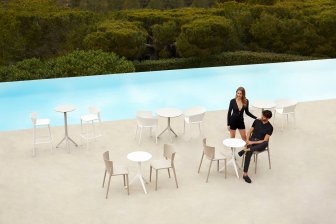 Стул пластиковый барный Vondom Africa Basic белый