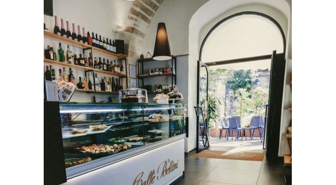 Caffè Bellini, Бари, Италия