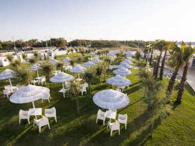 Проект:Oktàgona beach & restaurant, Бриндизи, Италия