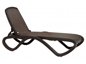 Шезлонг-лежак пластиковый со столиком-thumbs-Фото3