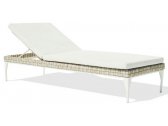 Шезлонг-лежак плетеный с матрасом Skyline Design Brafta алюминий, искусственный ротанг, sunbrella белый, бежевый Фото 1