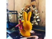 Стул пластиковый Qeeboo Rabbit Velvet Finish полиэтилен темно-золотой Фото 12