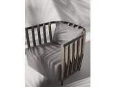 Кресло деревянное лаунж с подушками Ethimo Swing алюминий, тик, акрил черный, натуральный, серый Фото 5